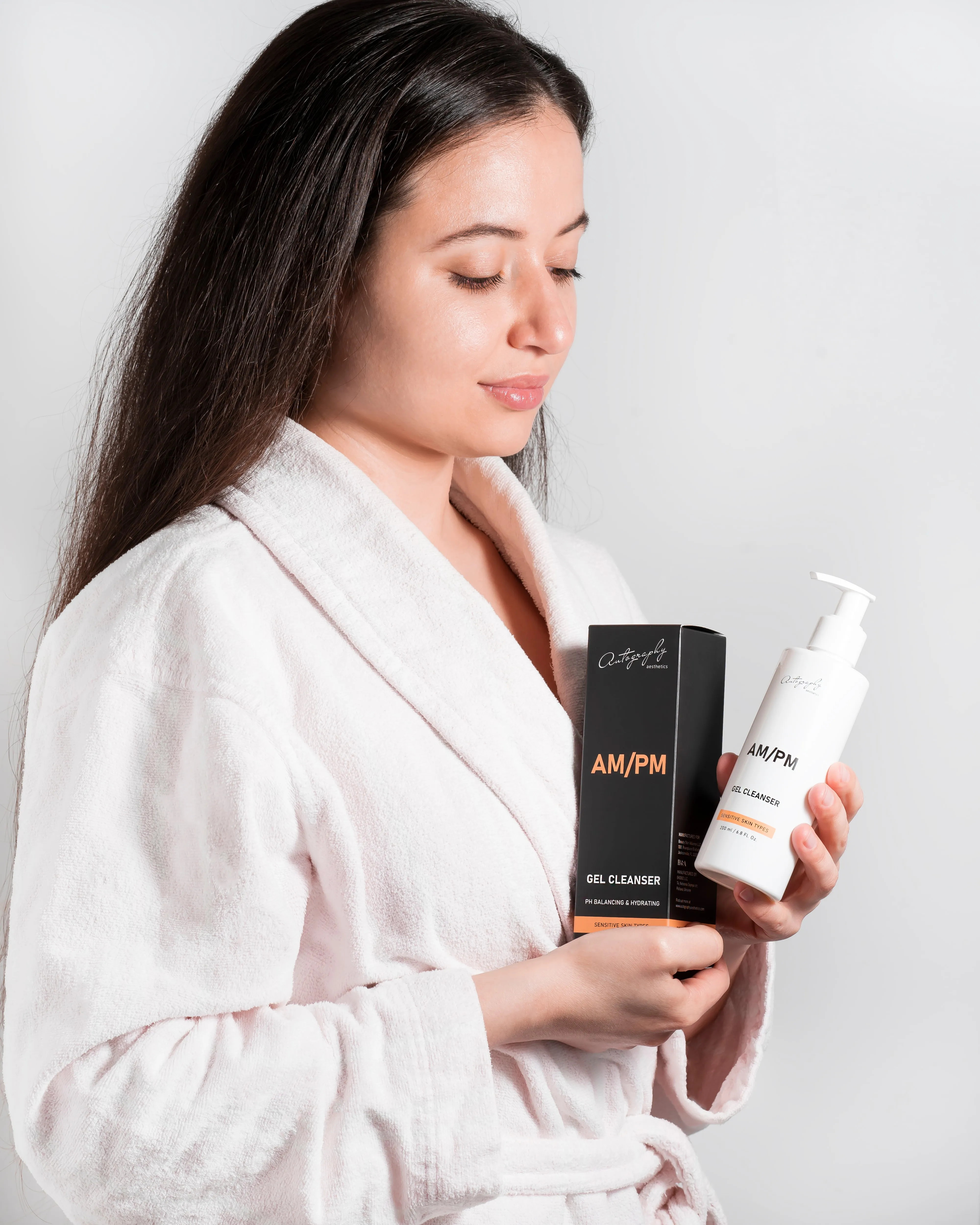 Autography Gel Cleanser AM/PM Peeling cleansing gel for face, neck and décolleté 200 ml