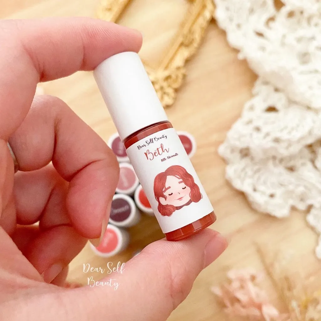 Dear Self Beauty - Little Blurmatte (Beth)